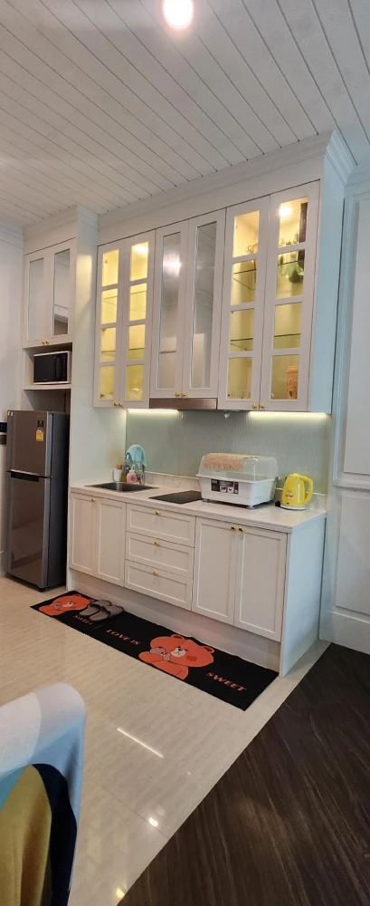 Grand Florida Beachfront Condo Resort Pattaya for rent. Fully furnished and ready to move in. Book now!