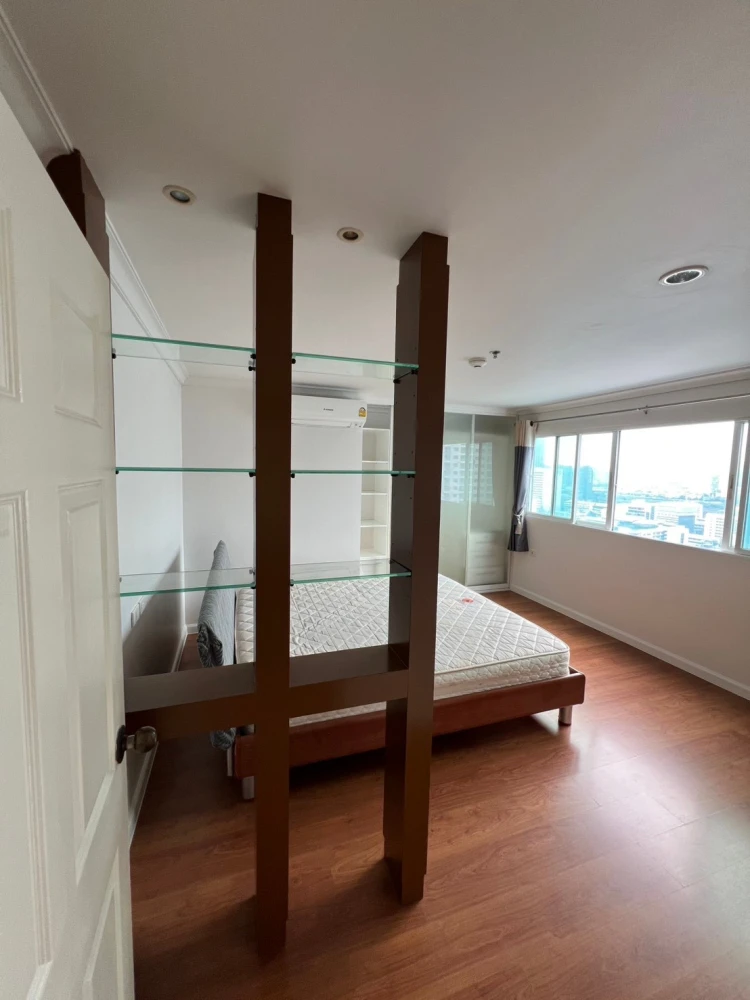 Grand Park View Asoke condo for rent, 24th floor, fully furnished. Book now!