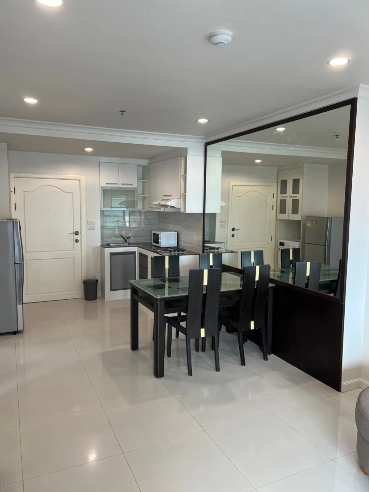 Grand Park View Asoke condo for rent, 24th floor, fully furnished. Book now!
