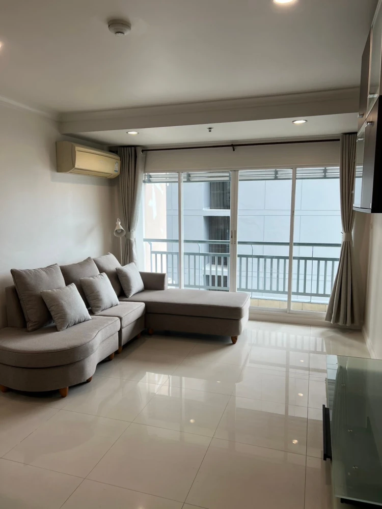 Grand Park View Asoke condo for rent, 24th floor, fully furnished. Book now!