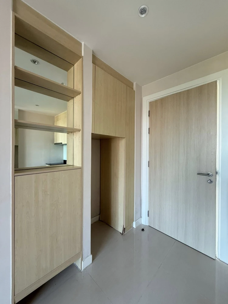 For rent: Grande Caribbean Resort Pattaya, 8th floor, corner room, fully furnished, nice to live in, reserve now.