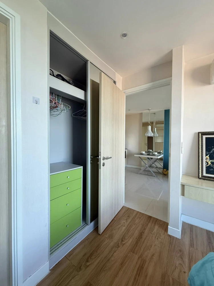 For rent: Grande Caribbean Resort Pattaya, 8th floor, corner room, fully furnished, nice to live in, reserve now.