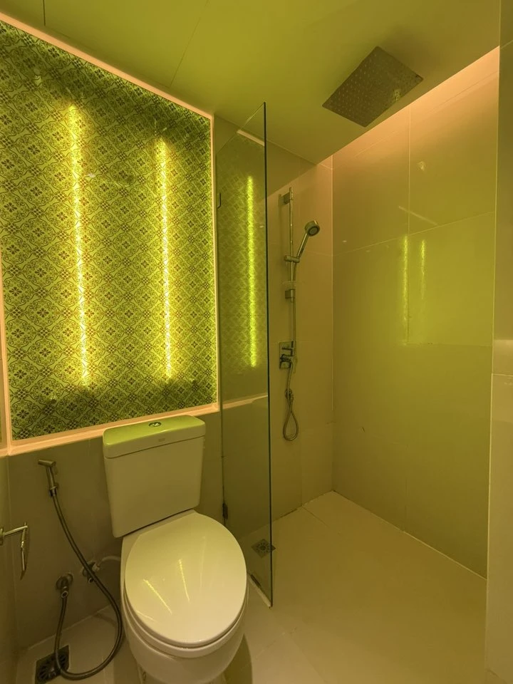 For rent: Grande Caribbean Resort Pattaya, 8th floor, corner room, fully furnished, nice to live in, reserve now.