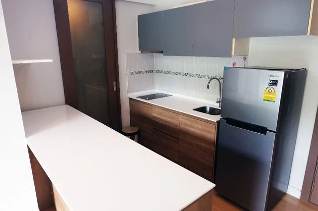 For rent: Green Lake Condo Sriracha, 1 bedroom, 1 bathroom, spacious living area, garden view. Book now!