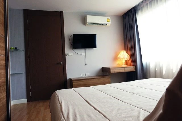 For rent: Green Lake Condo Sriracha, 1 bedroom, 1 bathroom, spacious living area, garden view. Book now!