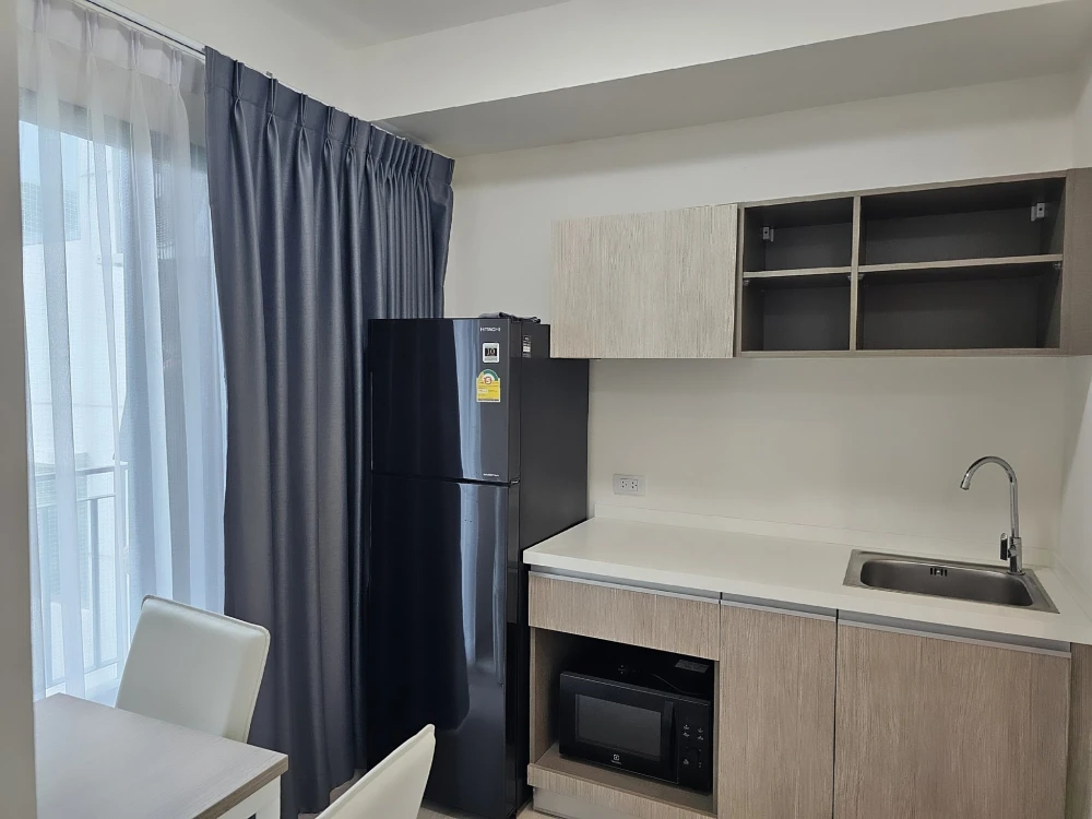 For rent: Grene Donmuang-Songprapha, swimming pool view, very chill atmosphere, good breeze all day, just turn on the fan and you can stay, don't miss