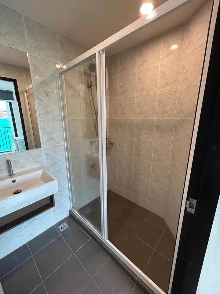 For rent: Grene Donmuang-Songprapha, a nice room, good location, convenient transportation, fully furnished. Don't miss out on this great deal!