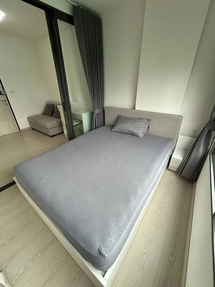 For rent: Grene Donmuang-Songprapha, a nice room, good location, convenient transportation, fully furnished. Don't miss out on this great deal!