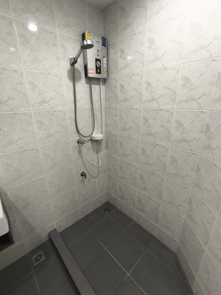 For rent: Grene Donmuang-Songprapha, a nice room with a washing machine at a great price. Hurry and reserve now!