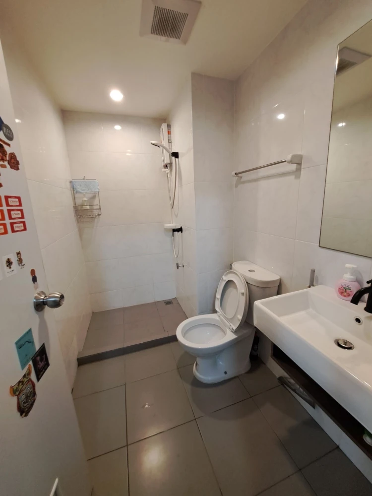 For rent: Grene Don Mueang-Songprapa, corner unit, beautiful room, ready to move in, fully furnished, fully equipped in every zone, just bring your ba