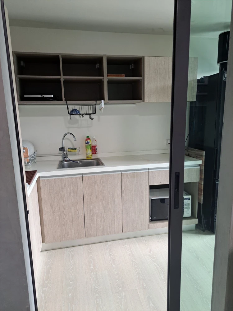 For rent: Grene Don Mueang-Songprapa, corner unit, beautiful room, ready to move in, fully furnished, fully equipped in every zone, just bring your ba