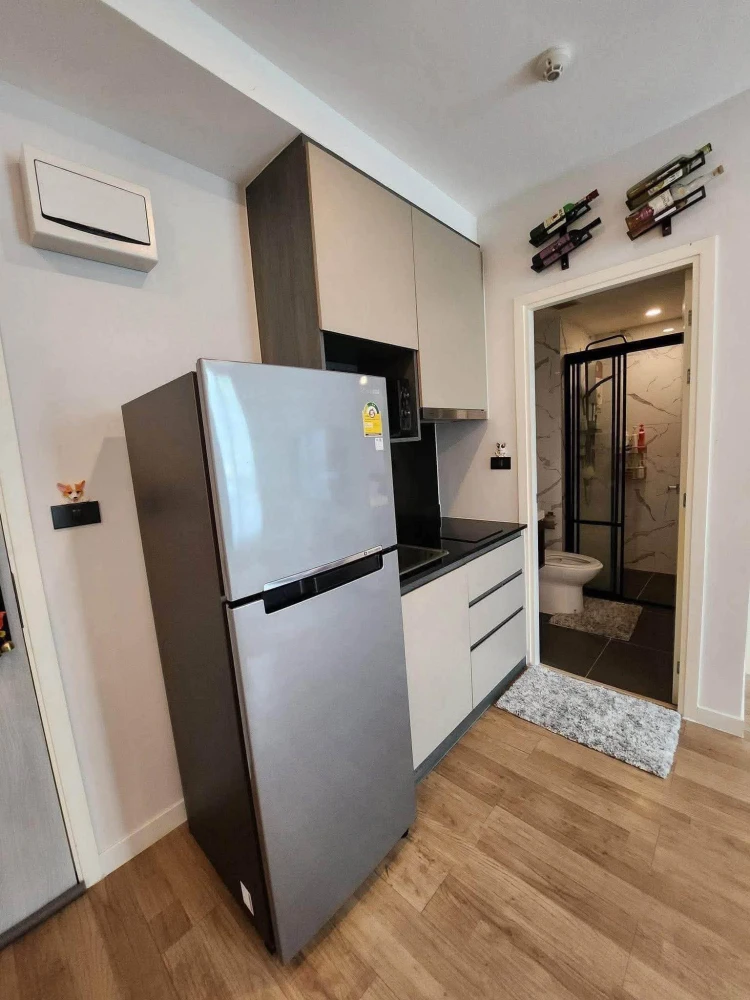 For rent: Groove Ratchada-Rama 9, 2 bedrooms, spacious living area, fully furnished. Don't miss out!