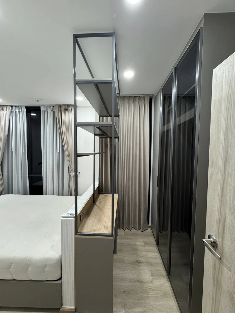 Groove Scape Ladprao-Sutthisan for rent or sell,decorated in a minimalist style, complete built-in furniture,wallpaper in the entire room,move in now.