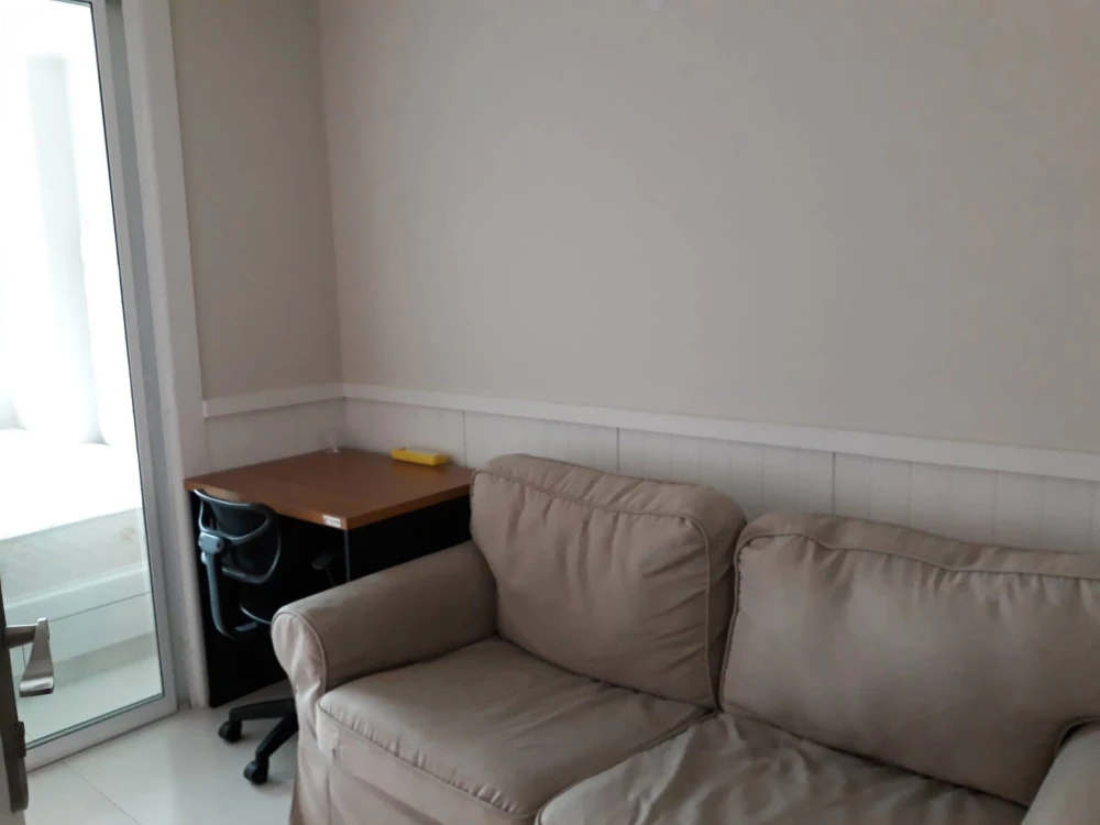 Groovy Sriracha for rent, nice room, 2nd floor, good location, comes with complete furniture. With a good deal like this, what are you waiting for?