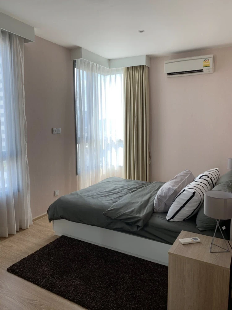 H Condo Sukhumvit 43 for rent, 16th floor, corner unit, fully furnished, very livable. Book now! (Quickly!)