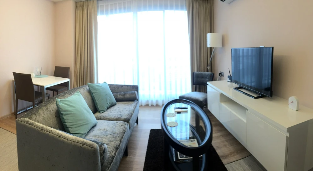 H Condo Sukhumvit 43 for rent, 16th floor, corner unit, fully furnished, very livable. Book now! (Quickly!)