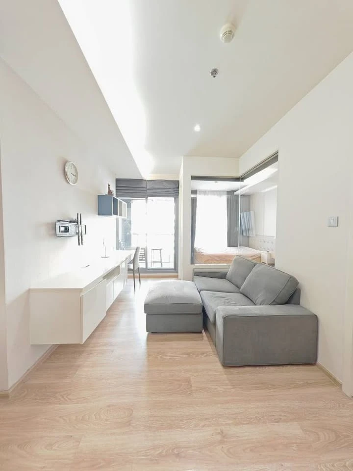 ให้เช่า H condo Sukhumvit 43 ห้องสว่างสบายตา พื้นที่กว้างขวาง เฟอร์นิเจอร์ครบ พร้อมเข้าอยู่ทันที