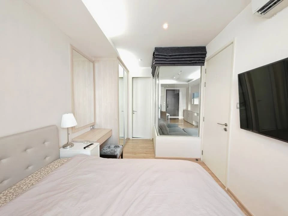 ให้เช่า H condo Sukhumvit 43 ห้องสว่างสบายตา พื้นที่กว้างขวาง เฟอร์นิเจอร์ครบ พร้อมเข้าอยู่ทันที
