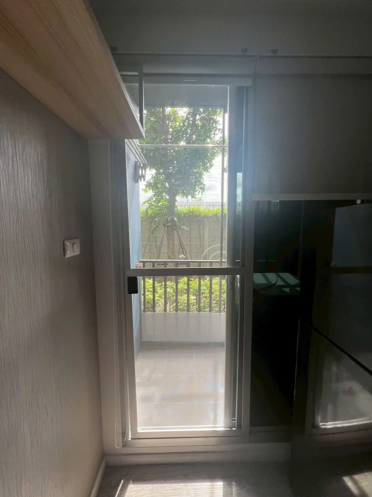 For rent: Happy Condo Donmuang The Terminal, 1st floor unit, fully furnished, high-quality wallpaper. Don't miss out!