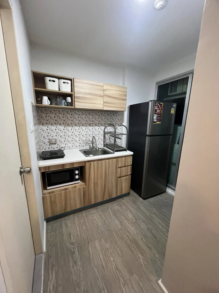 For rent: Happy Condo Donmuang The Terminal, a comfortable room, fully furnished, just bring your bags and move in.