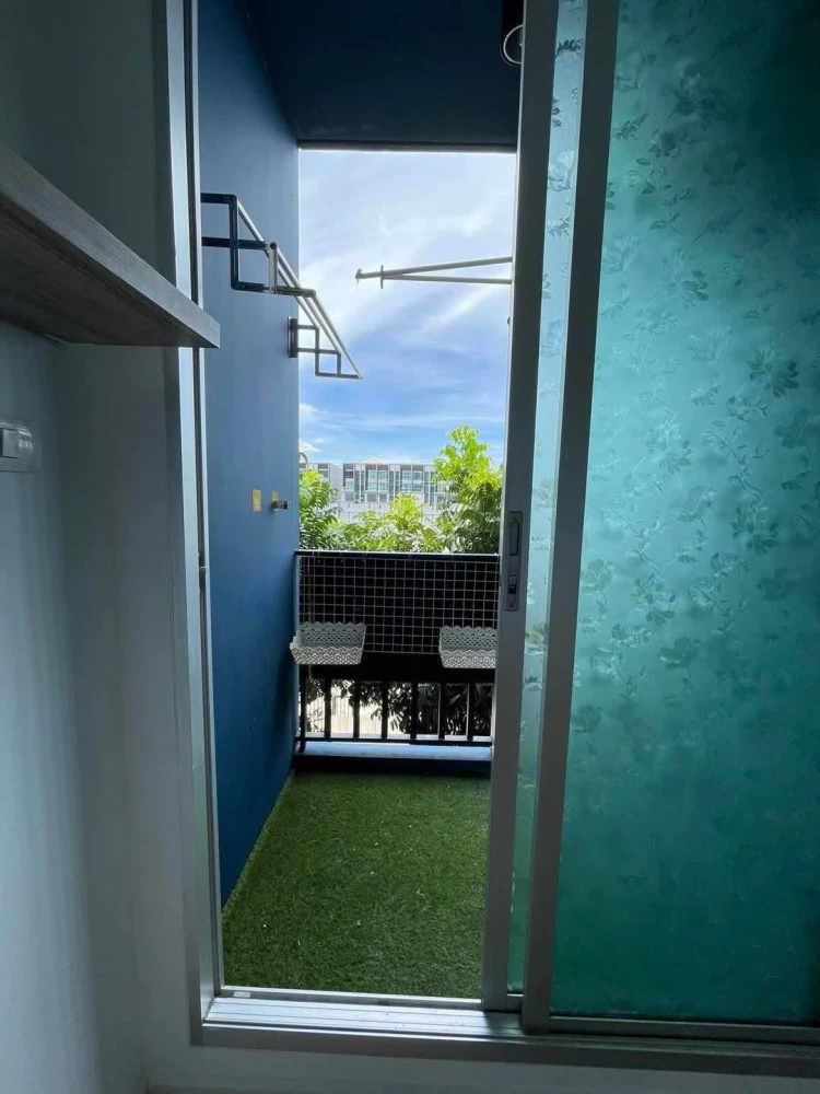 For rent: Happy Condo Donmuang The Terminal, a nice room with built-in wooden furniture, good location, don't miss it.