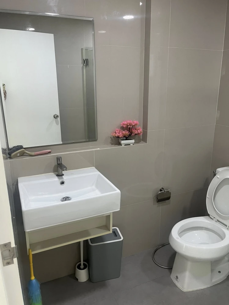 For rent: Happy Condo Donmuang The Terminal, a lovely room with complete furniture and appliances. Don't miss it!