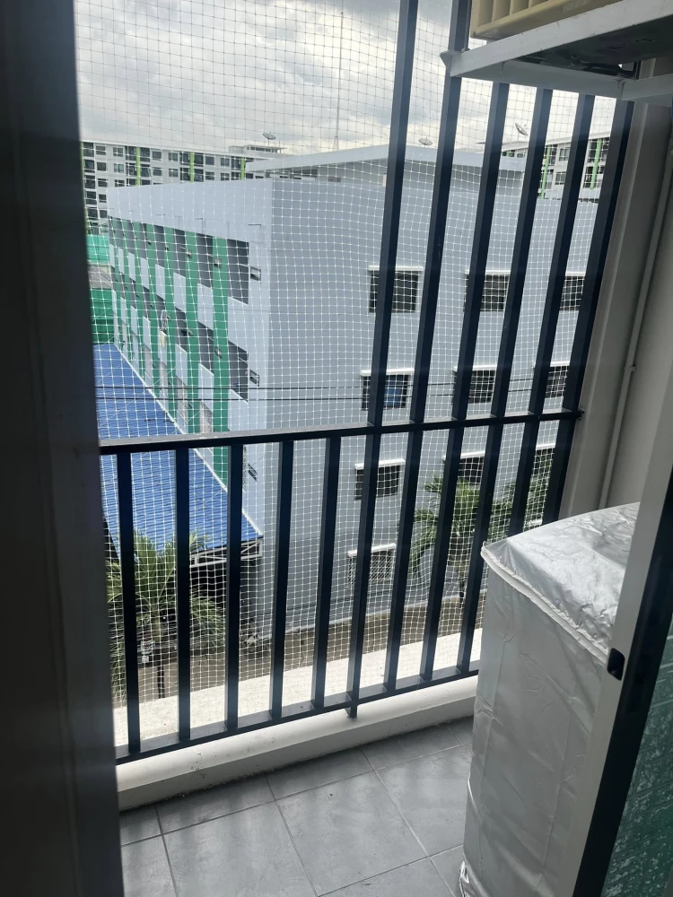 For rent: Happy Condo Donmuang The Terminal, a lovely room with complete furniture and appliances. Don't miss it!