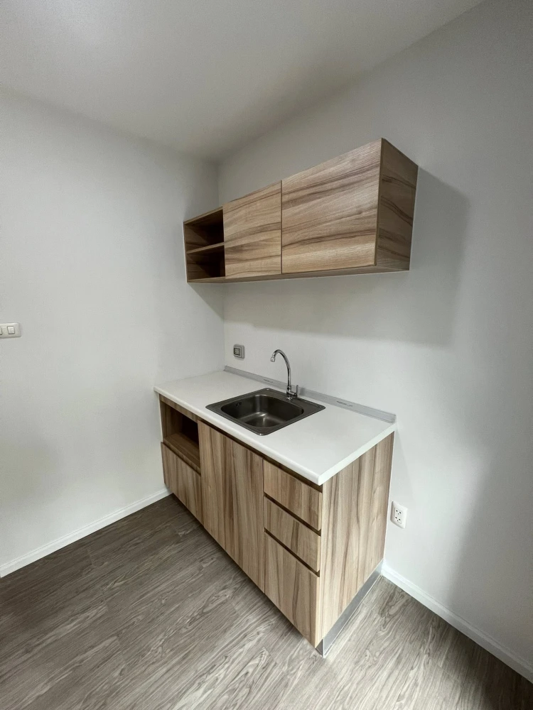 For rent: Happy Condo Donmuang the terminal, 2nd floor room, not very high, fully furnished, must reserve.