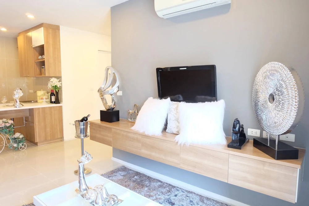 For rent: Happy Condo Ladprao 101, 2 bedrooms, spacious living area, beautifully furnished and fully equipped. Don't miss out, book now!