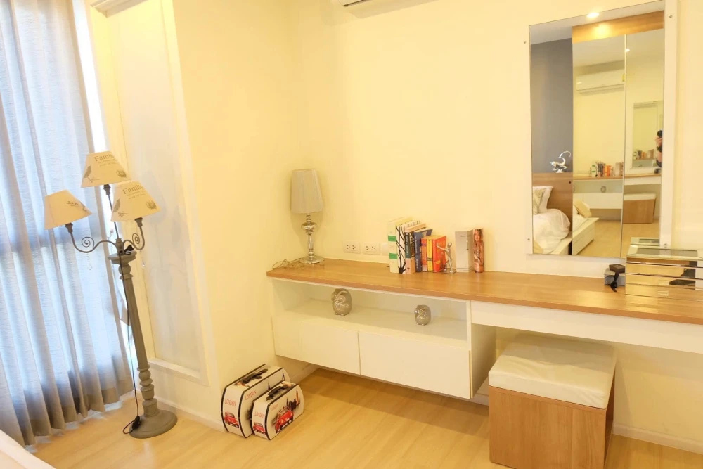 For rent: Happy Condo Ladprao 101, 2 bedrooms, spacious living area, beautifully furnished and fully equipped. Don't miss out, book now!