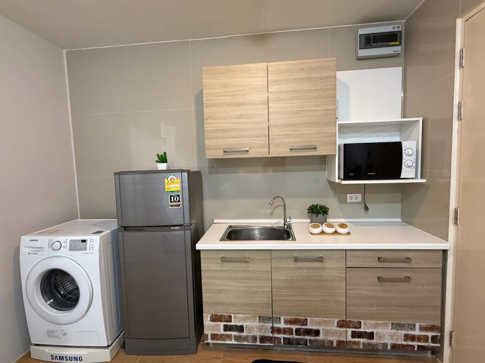 Happy Condo Ladprao 101, 4th floor, for rent. Nice, fully furnished. Book now!