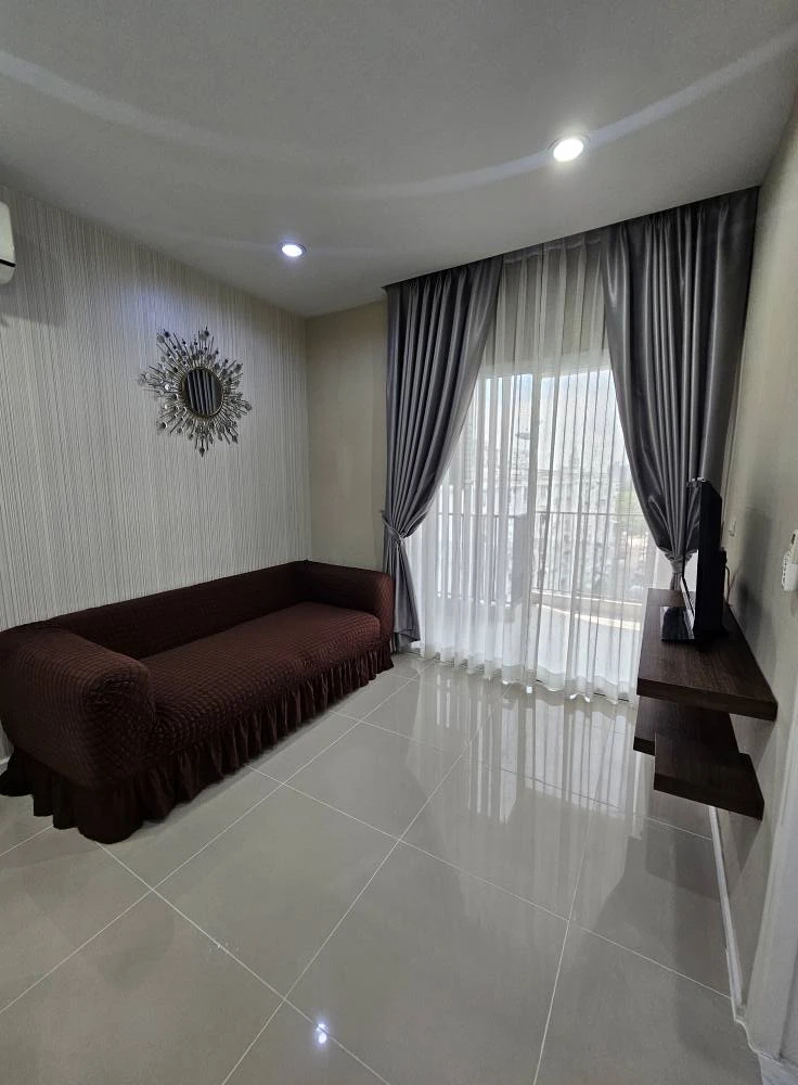For rent: Happy condo ladprao, spacious room, lots of usable space, comes with a super cool built-in cabinet, book now.