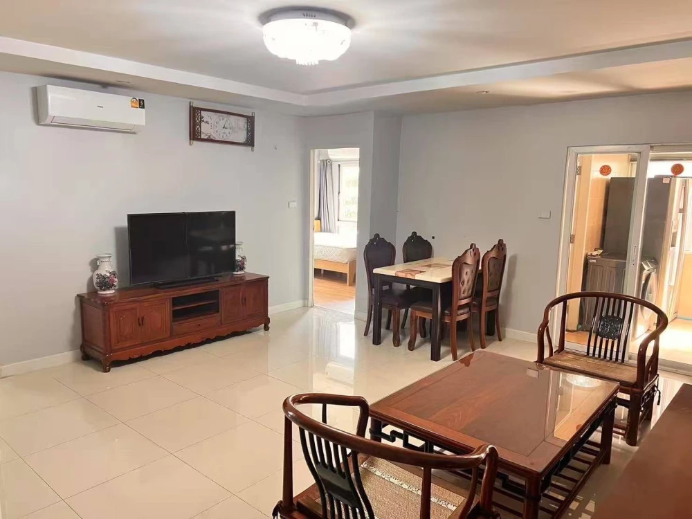 Happy Condo Ratchada 18 for rent, spacious room with lots of usable space, decorated in a controlled tone, comes with complete furniture, reserve now.
