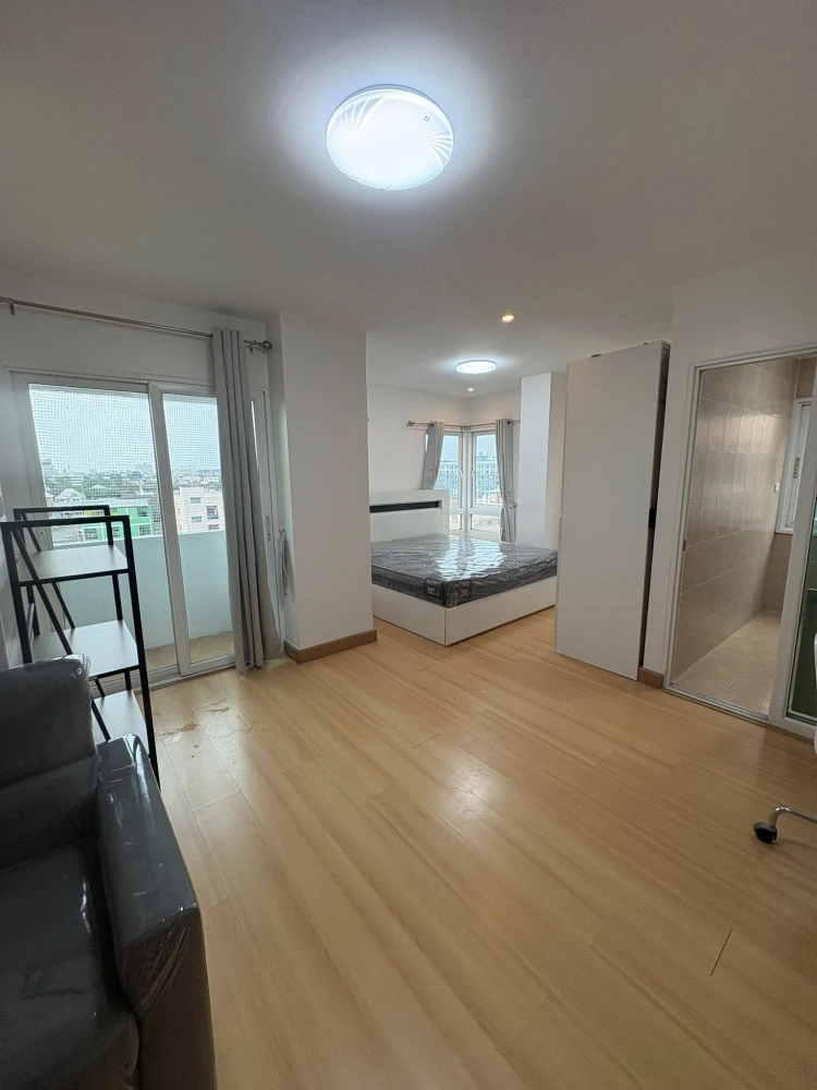 Happy Condo Ratchada 18 for rent, corner room, private, good location, convenient travel, open view, not blocked, reserve now!