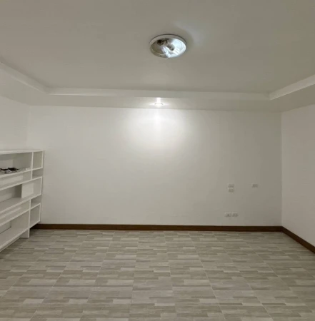 Happy Condo Ratchada 18 for rent. Empty, unfurnished unit. Book now! Don't miss out!