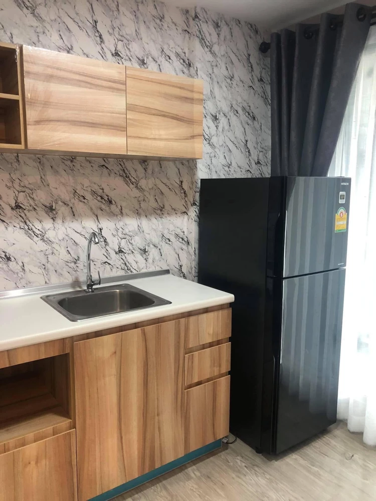 Happy Condo Don Mueang The Terminal, Building E, 4th floor, for rent. High-quality wallpaper installed. Don't miss out!