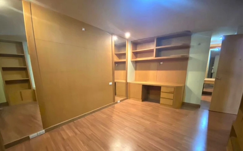 For rent: Harmony Living Phahonyothin 11, 8th floor. Nice, fully furnished unit. Book now!
