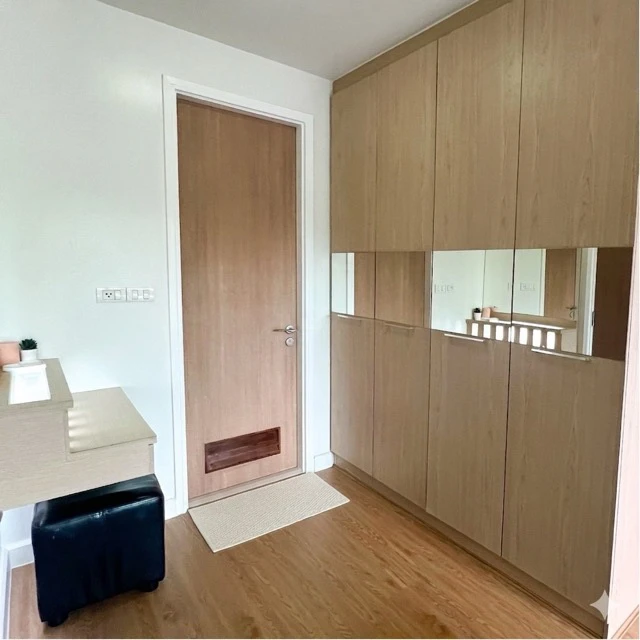 For rent: Haven Phaholyothin, 3rd floor, 39 sq.m. Spacious room with balcony and fully furnished with appliances. Book now!