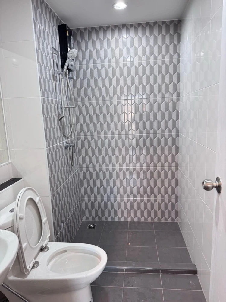 For rent: HI 48 SUTTHISAN CONDO, 8th floor. Nice, fully furnished unit. Book now! (Quickly!)