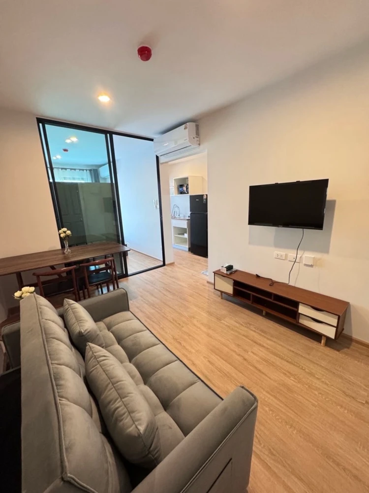 For rent: HI 48 SUTTHISAN CONDO, 8th floor. Nice, fully furnished unit. Book now! (Quickly!)