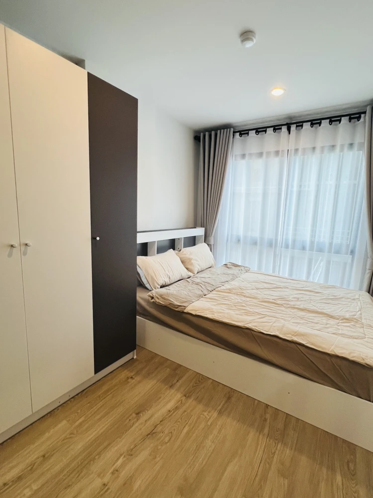 For rent: HI Chaengwattana 19, 2nd floor, partitioned room, fully furnished, ready to move in. If interested, hurry and reserve now. Urgent!