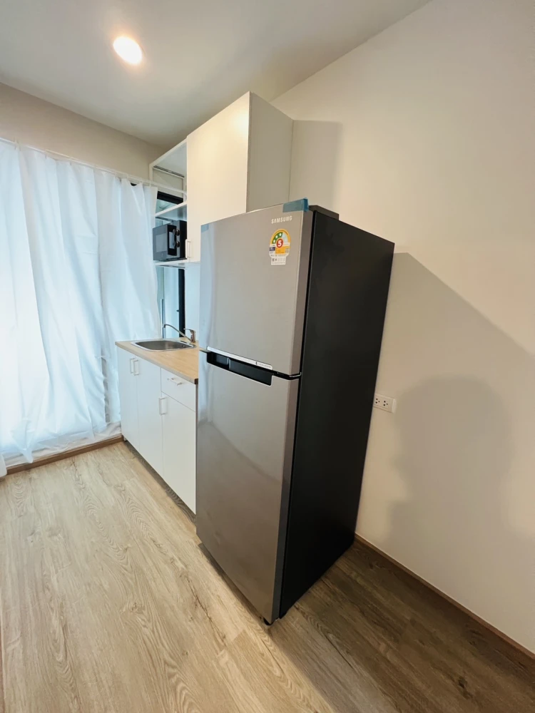 For rent: HI Chaengwattana 19, 2nd floor, partitioned room, fully furnished, ready to move in. If interested, hurry and reserve now. Urgent!