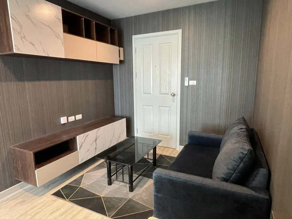 For rent: Hi Ladprao 130, 28.4 sq m, 5th floor, fully furnished.