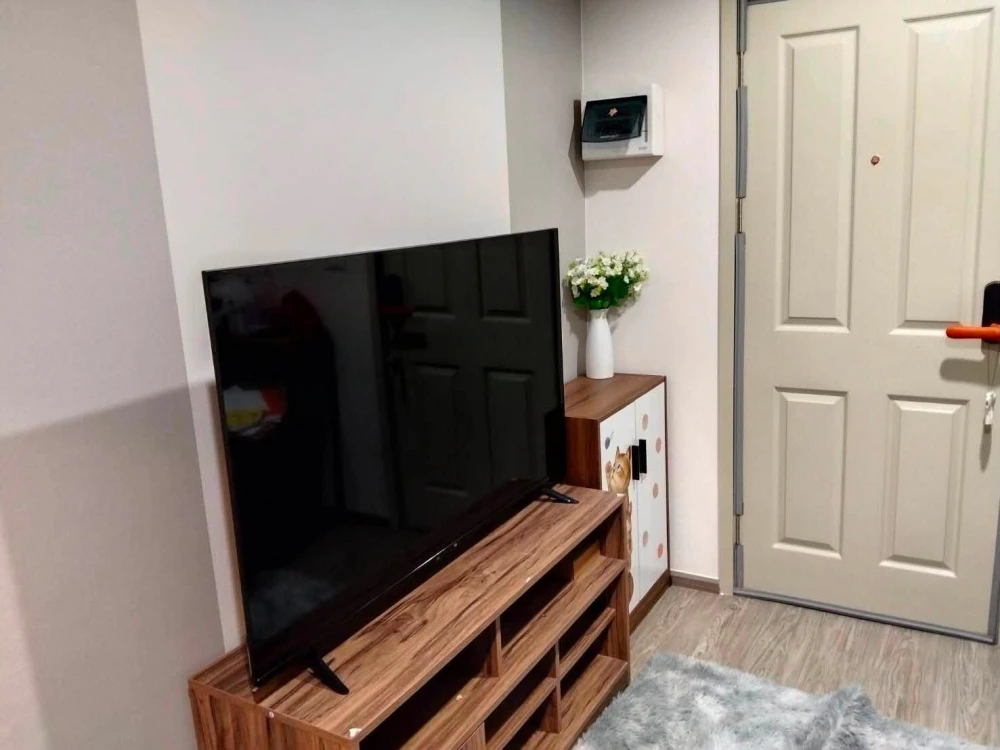 For rent: HI Seacon Station, 4th floor, pool view, fully furnished. Book now!