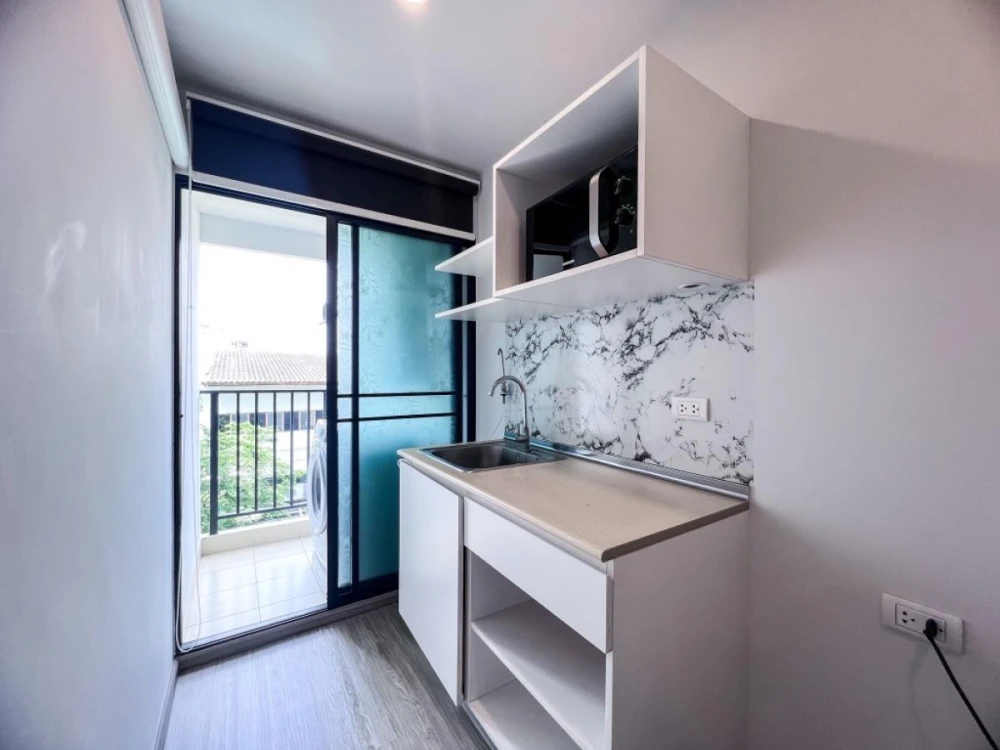 For rent: HI Seacon Station, 4th floor, nice room, fully furnished, reserve now, hurry!