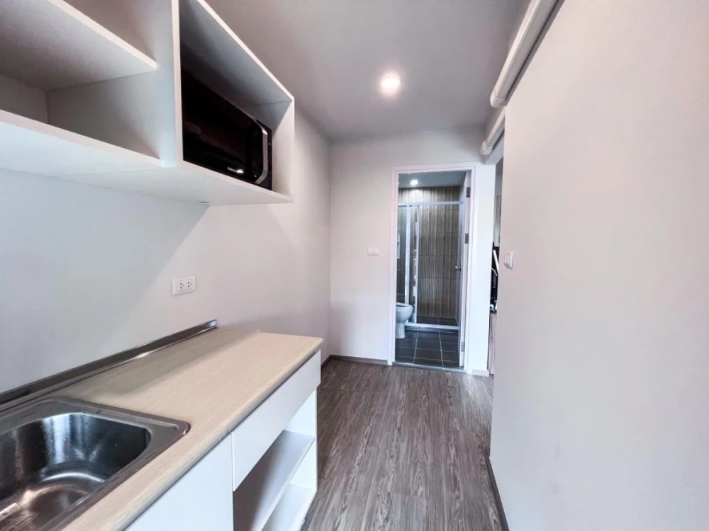 For rent: HI Seacon Station, 4th floor, nice room, fully furnished, reserve now, hurry!