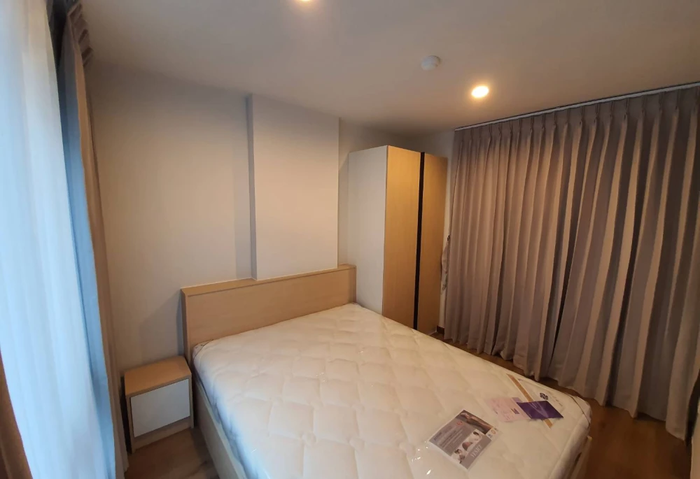 For rent: Hi Sutthisan, 4th floor. Nice, fully furnished unit. Book now!
