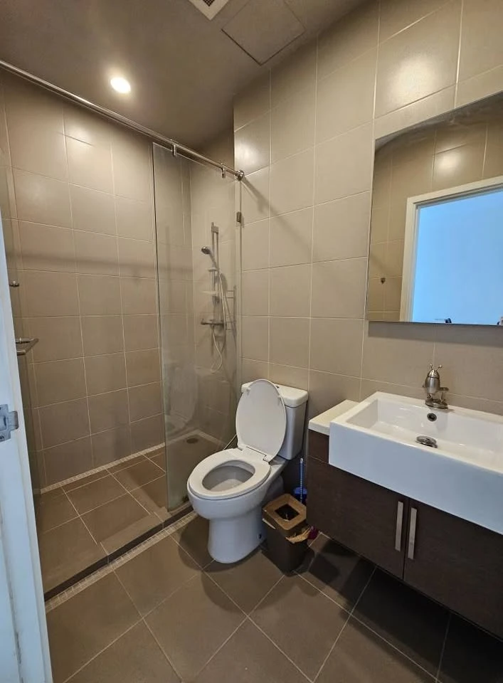 For rent: Hive at Sathorn, 31st floor. Stunning city views from a high vantage point. Spacious living area. Fully furnished and ready to move in.