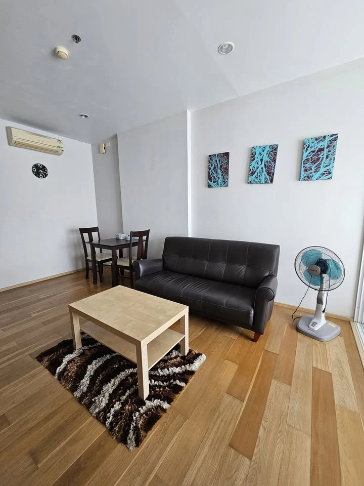For rent: Hive at Sathorn, 31st floor. Stunning city views from a high vantage point. Spacious living area. Fully furnished and ready to move in.