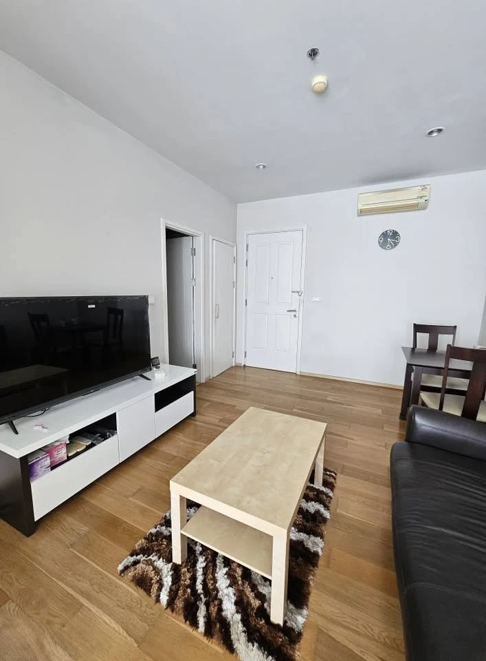 For rent: Hive at Sathorn, 31st floor. Stunning city views from a high vantage point. Spacious living area. Fully furnished and ready to move in.